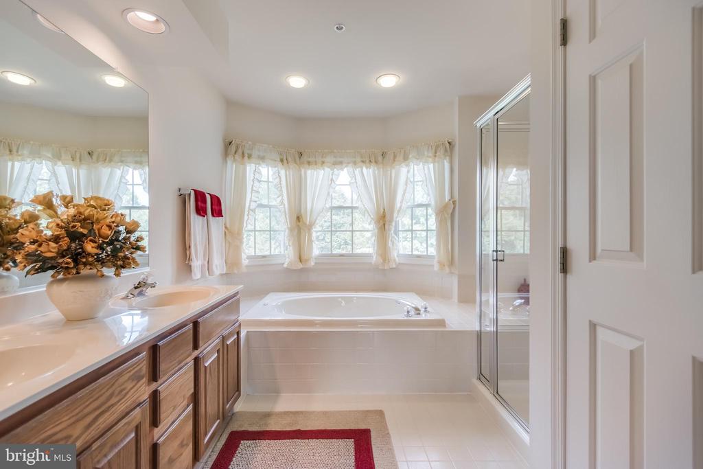 2001 CLEARWOOD DRIVE