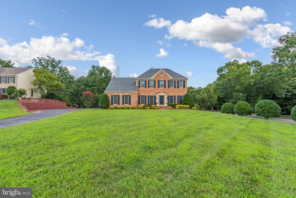 2001 CLEARWOOD DRIVE