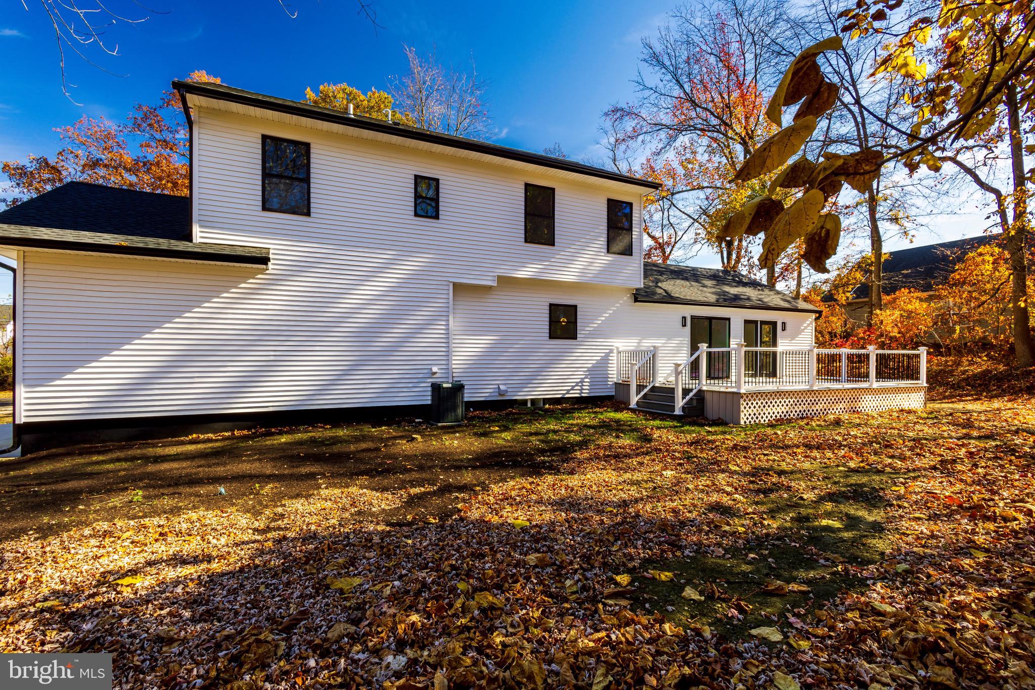85 N LOCUST AVENUE