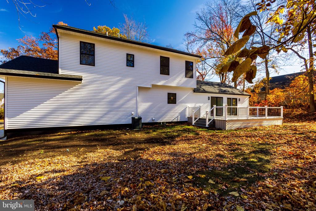 85 N LOCUST AVENUE