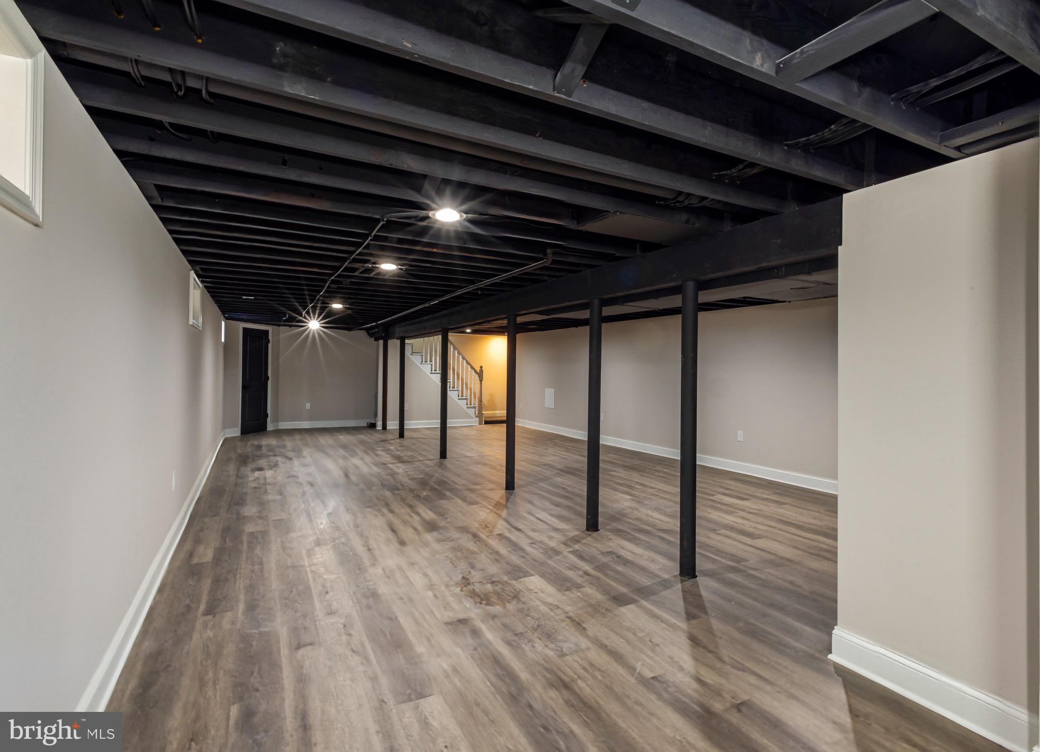85 N LOCUST AVENUE