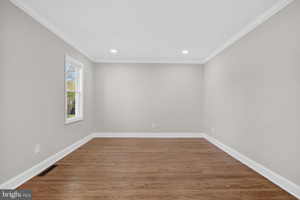 16 BRIARCLIFF ROAD