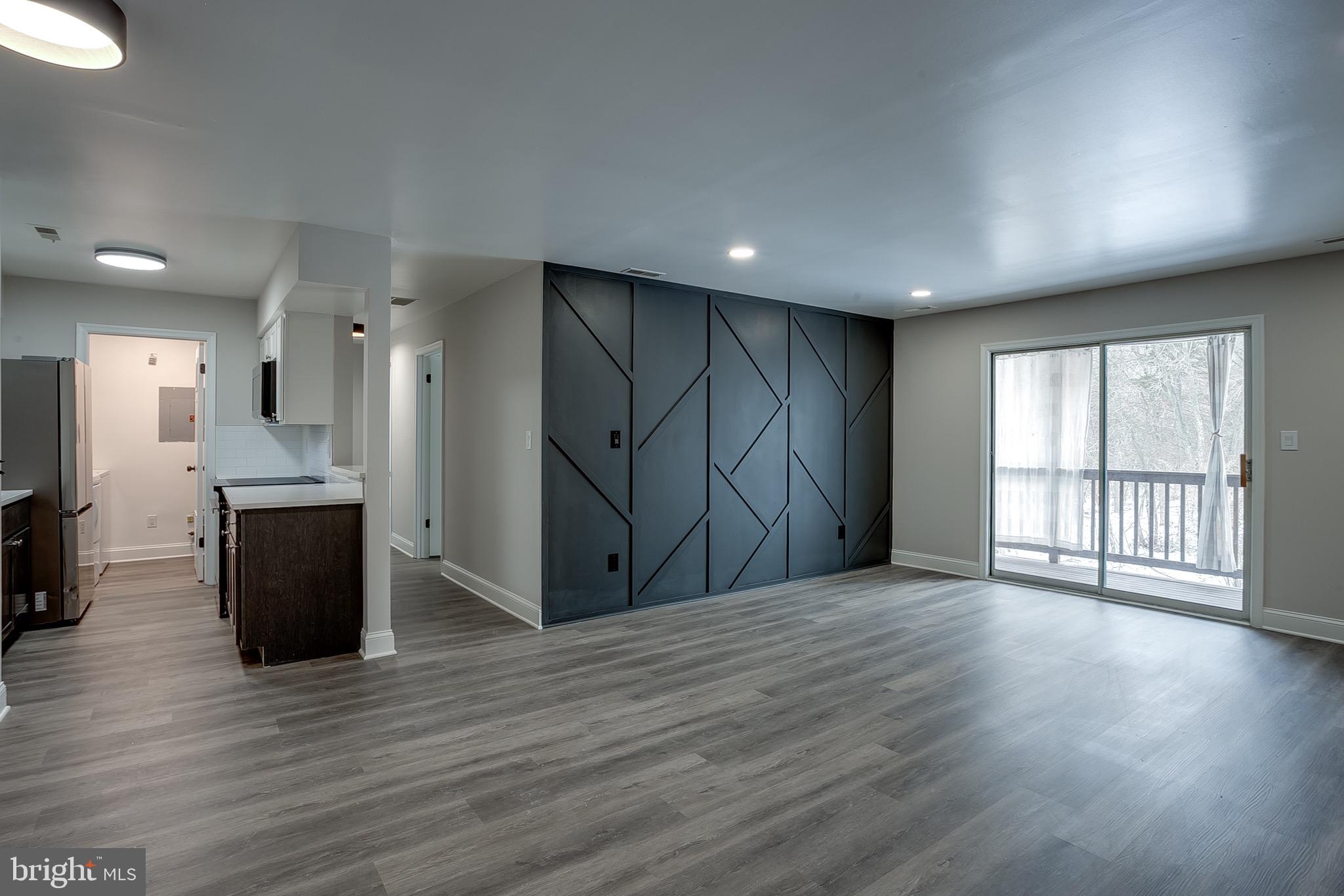 106 CLAIRE COURT