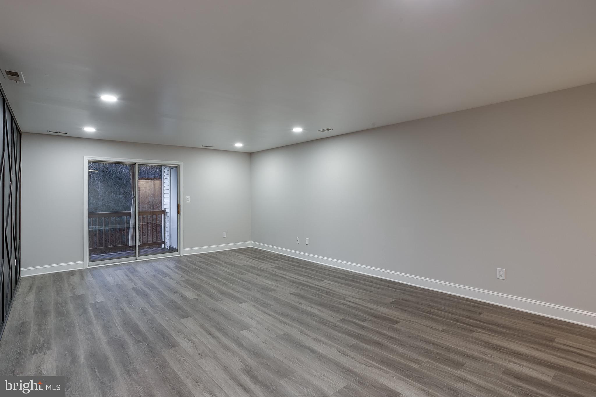 106 CLAIRE COURT