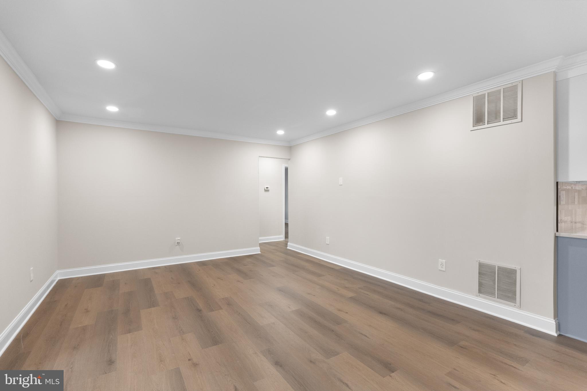 4 KENT PLACE