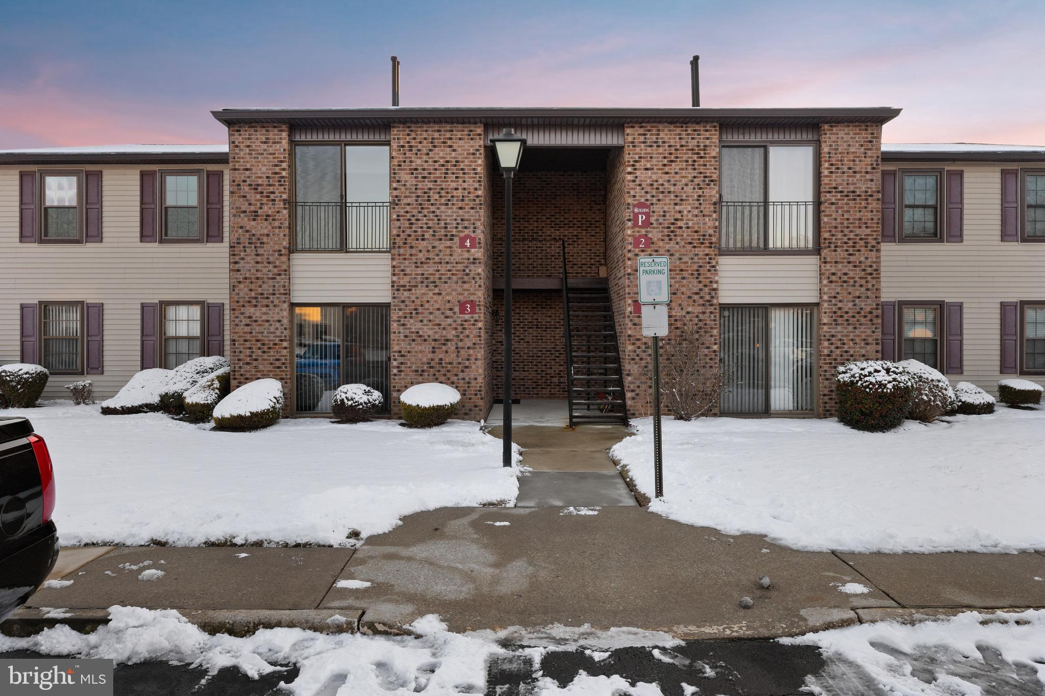 4 KENT PLACE