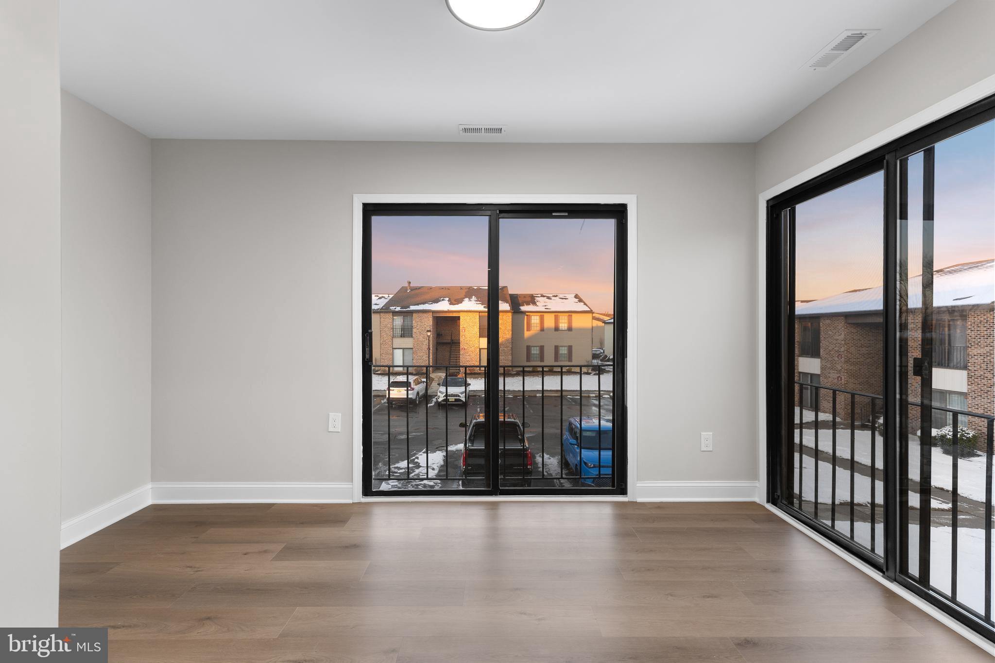 4 KENT PLACE