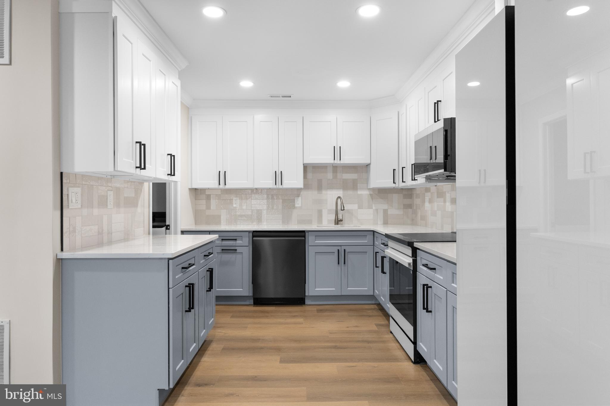 4 KENT PLACE