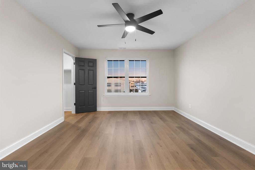4 KENT PLACE