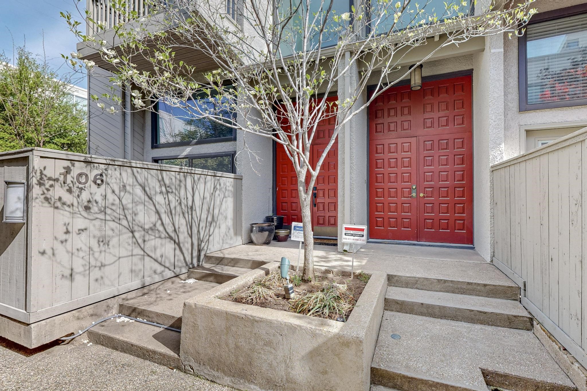 4310 Bowser Avenue 107