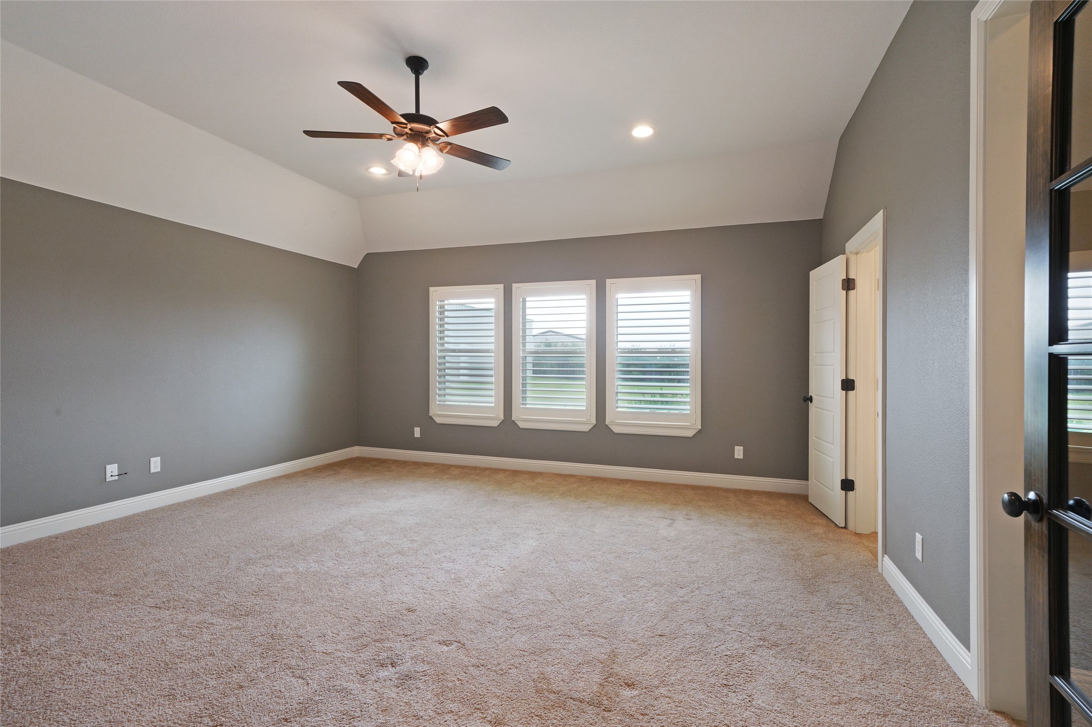 300 S Point Court