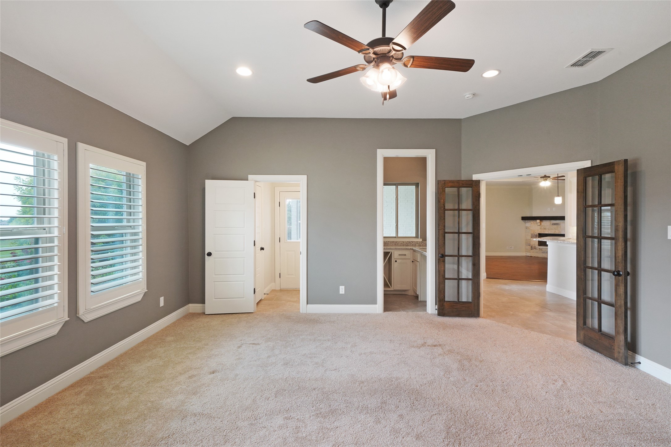 300 S Point Court