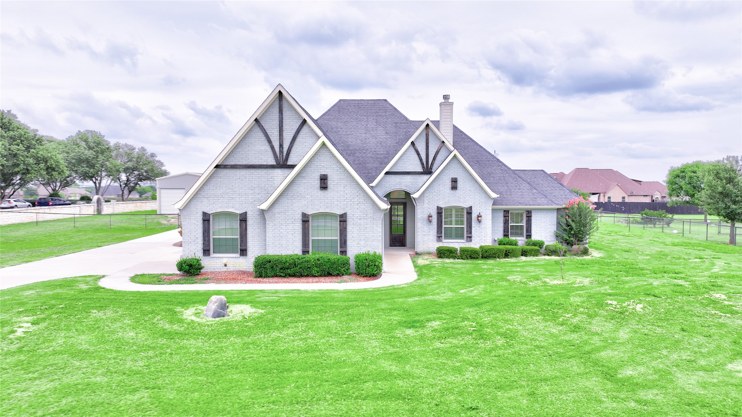 300 S Point Court