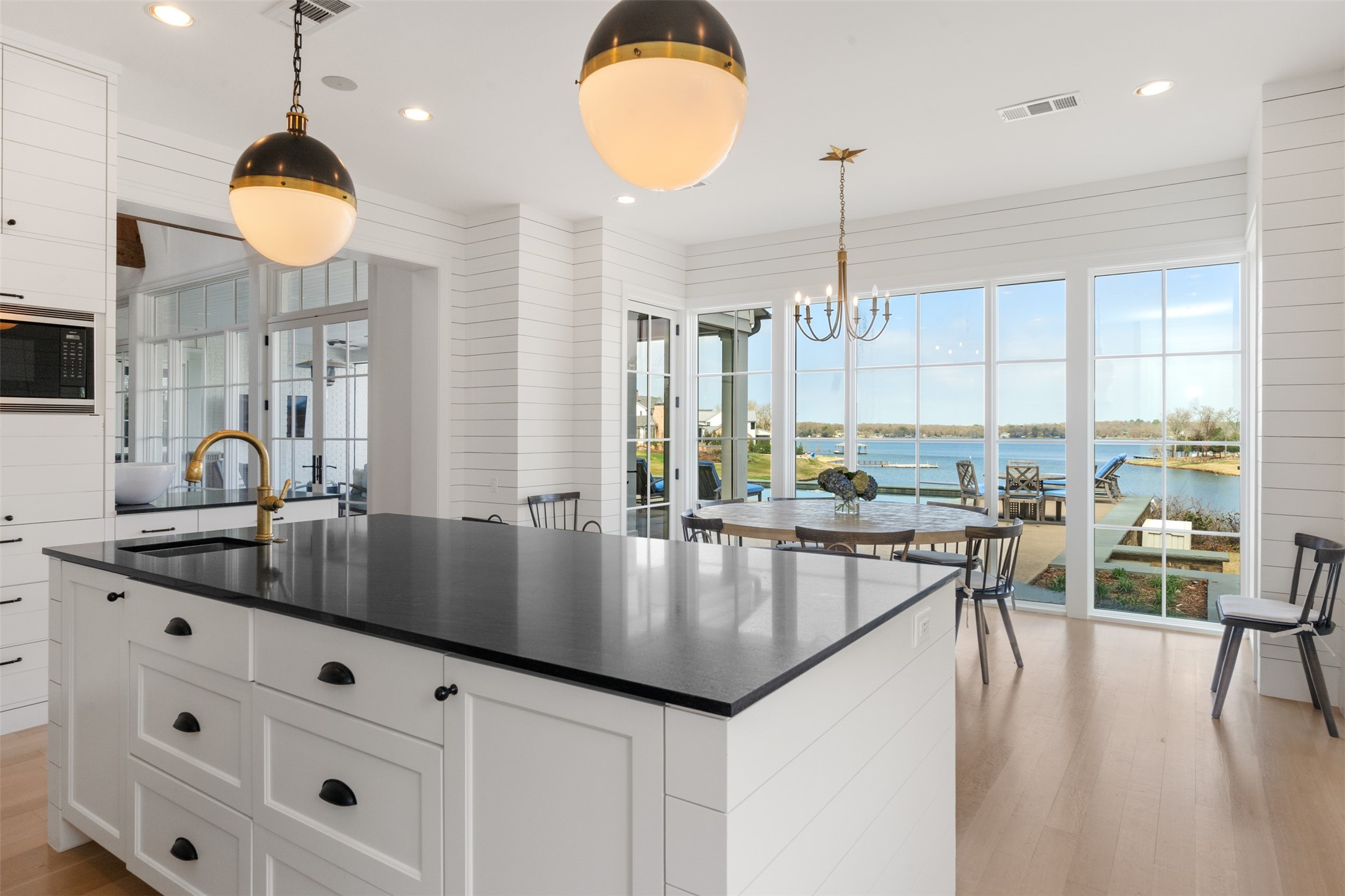 13220 Dodds Landing