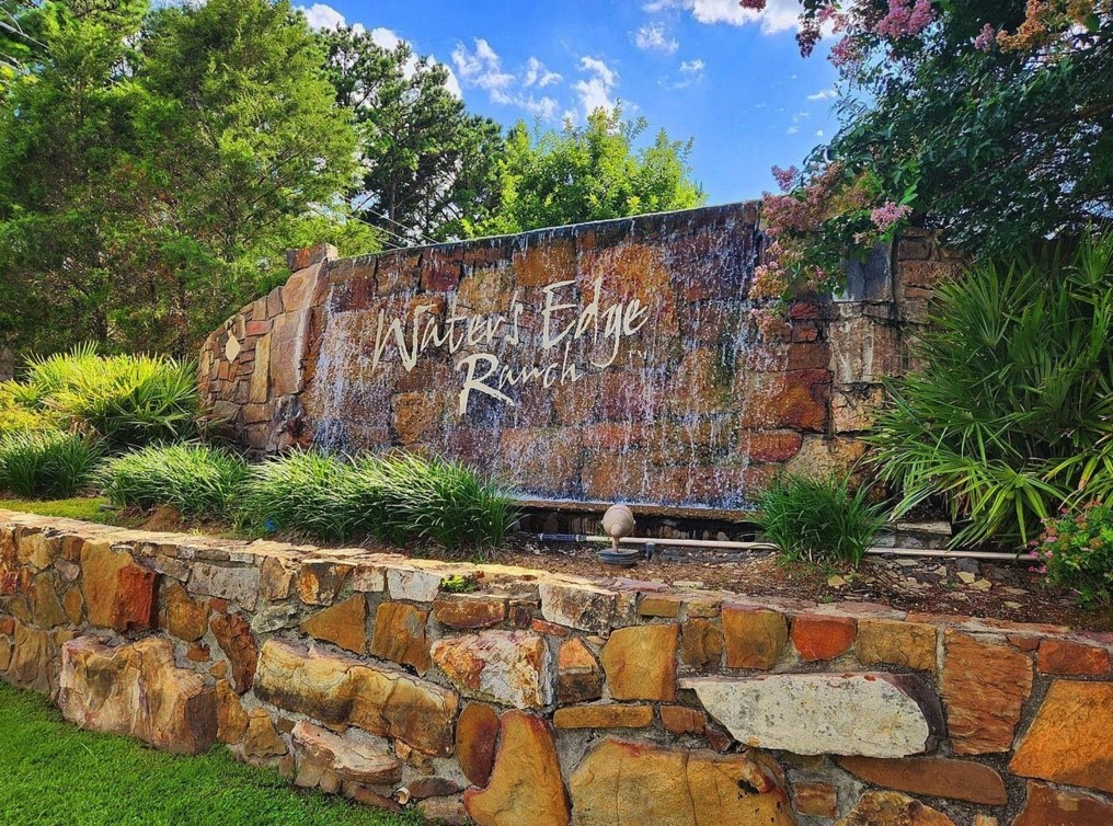 5395 Lago Vista Drive