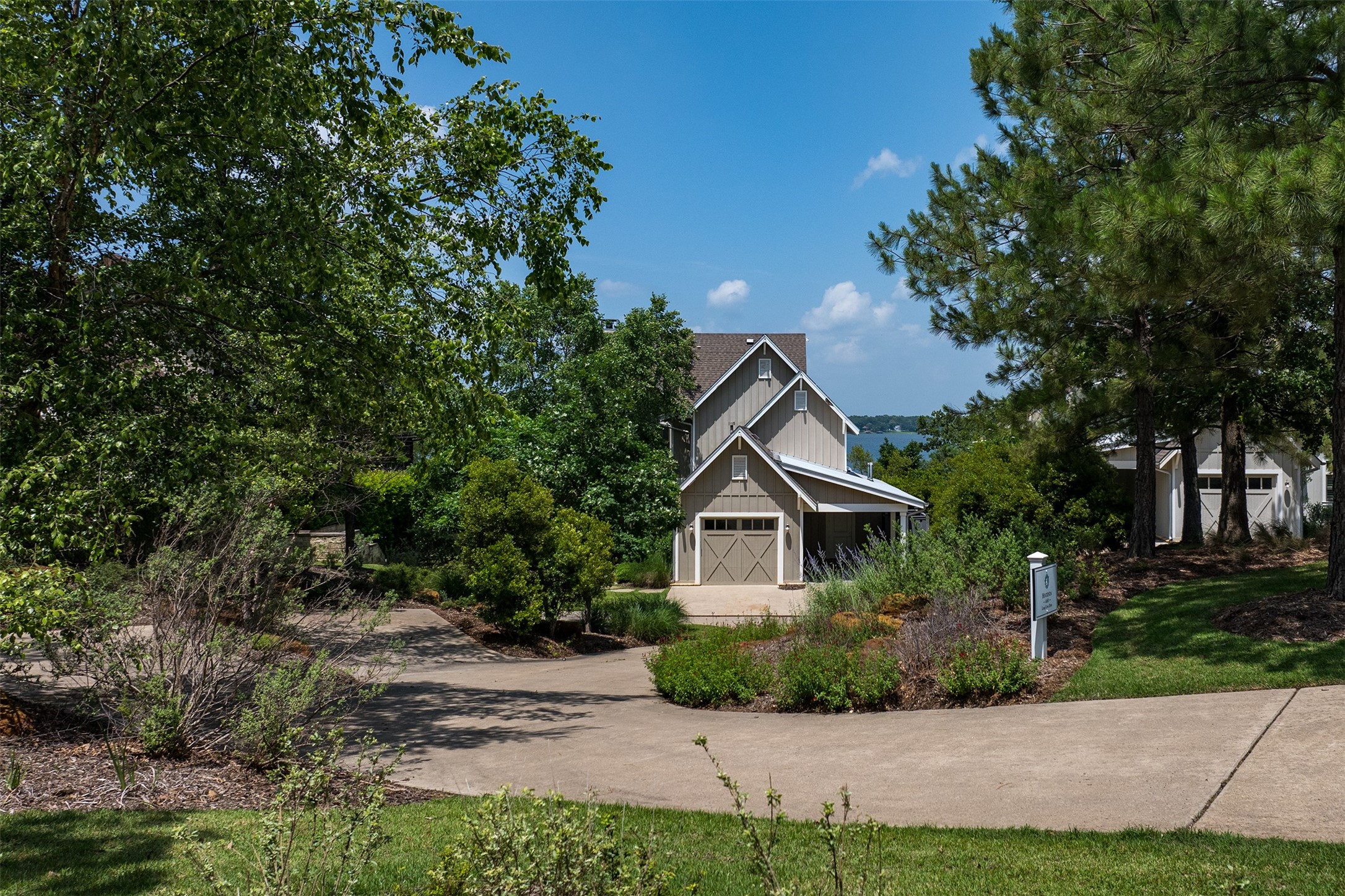 4460 Long Cove Drive