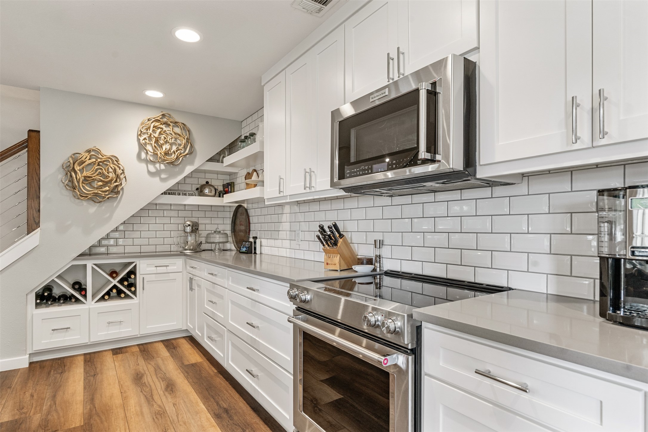 6949 Terry Trace