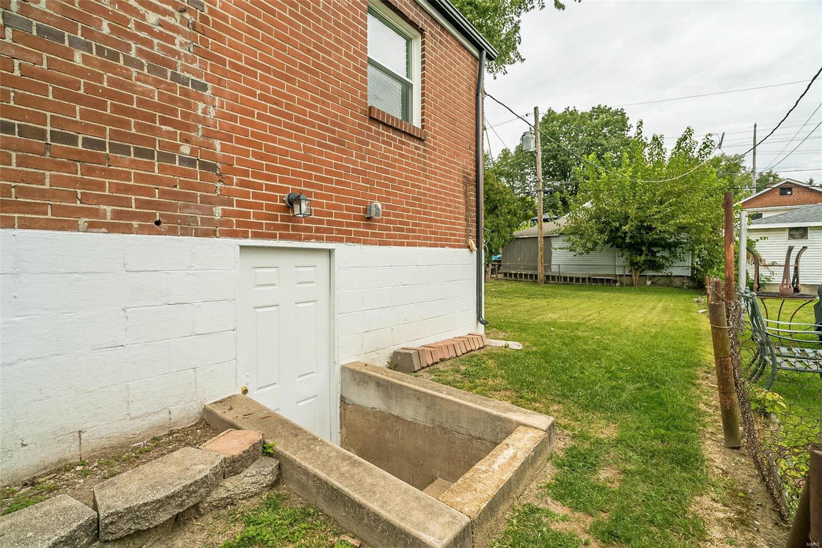 409 Jett Avenue