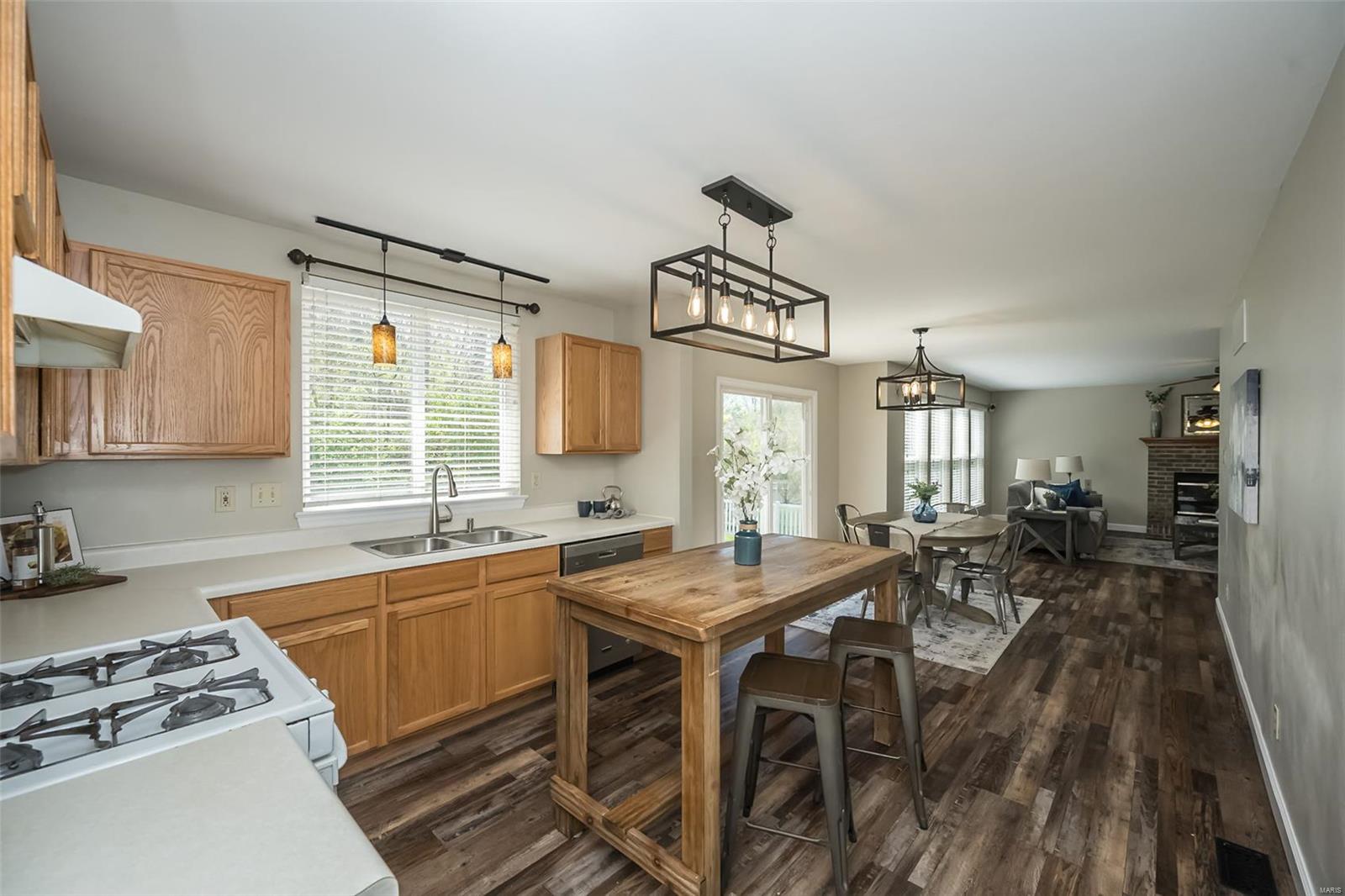 1168 Oak Hollow Drive
