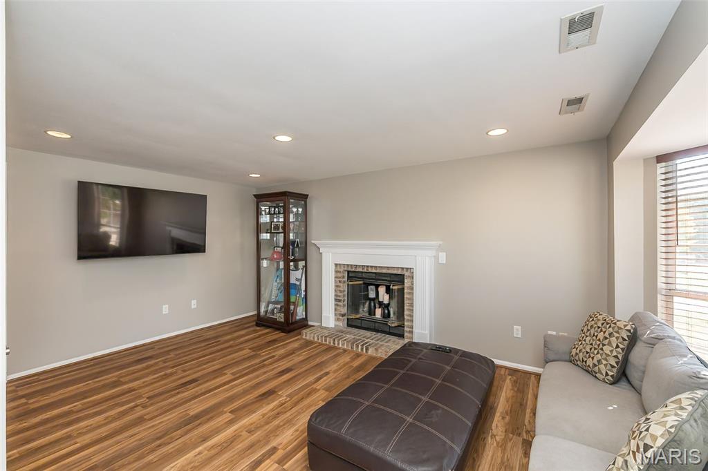 17047 Redwood Glen Drive