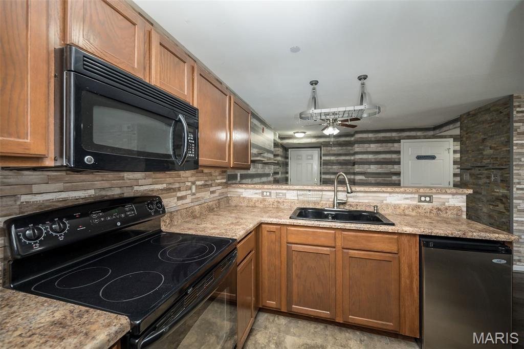 2460 Lampong Drive Unit: 100C