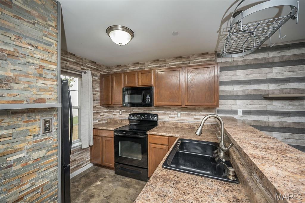 2460 Lampong Drive Unit: 100C
