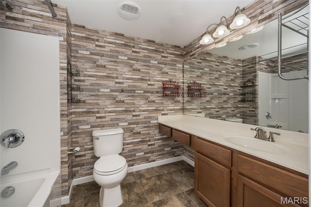 2460 Lampong Drive Unit: 100C