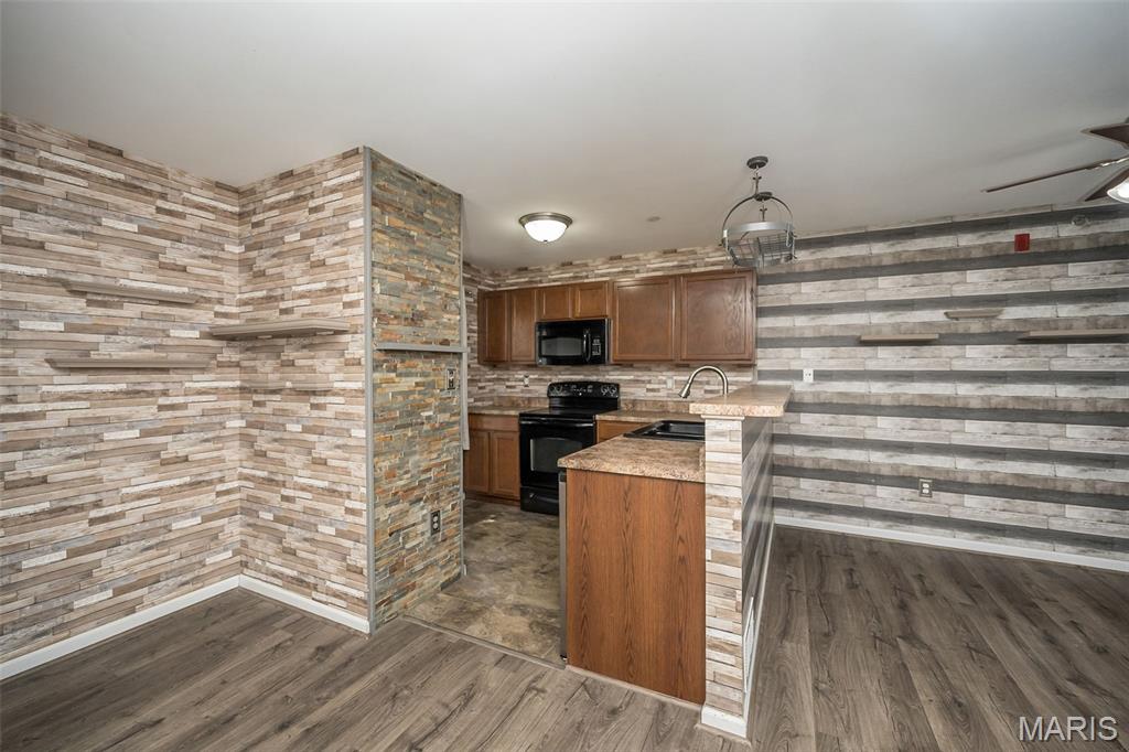 2460 Lampong Drive Unit: 100C