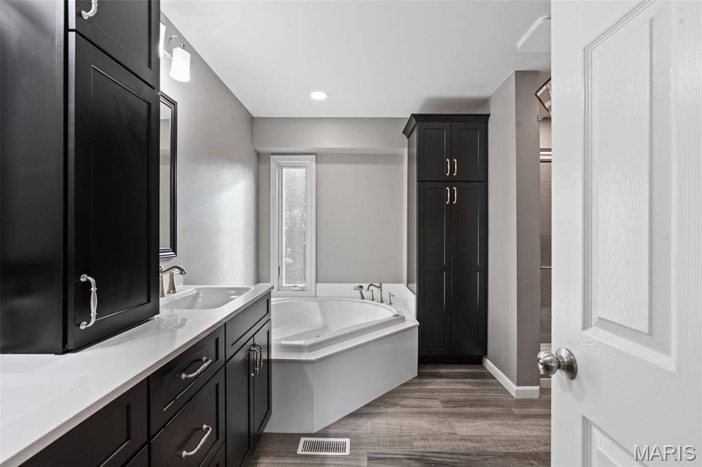 2902 Piney Pointe Drive
