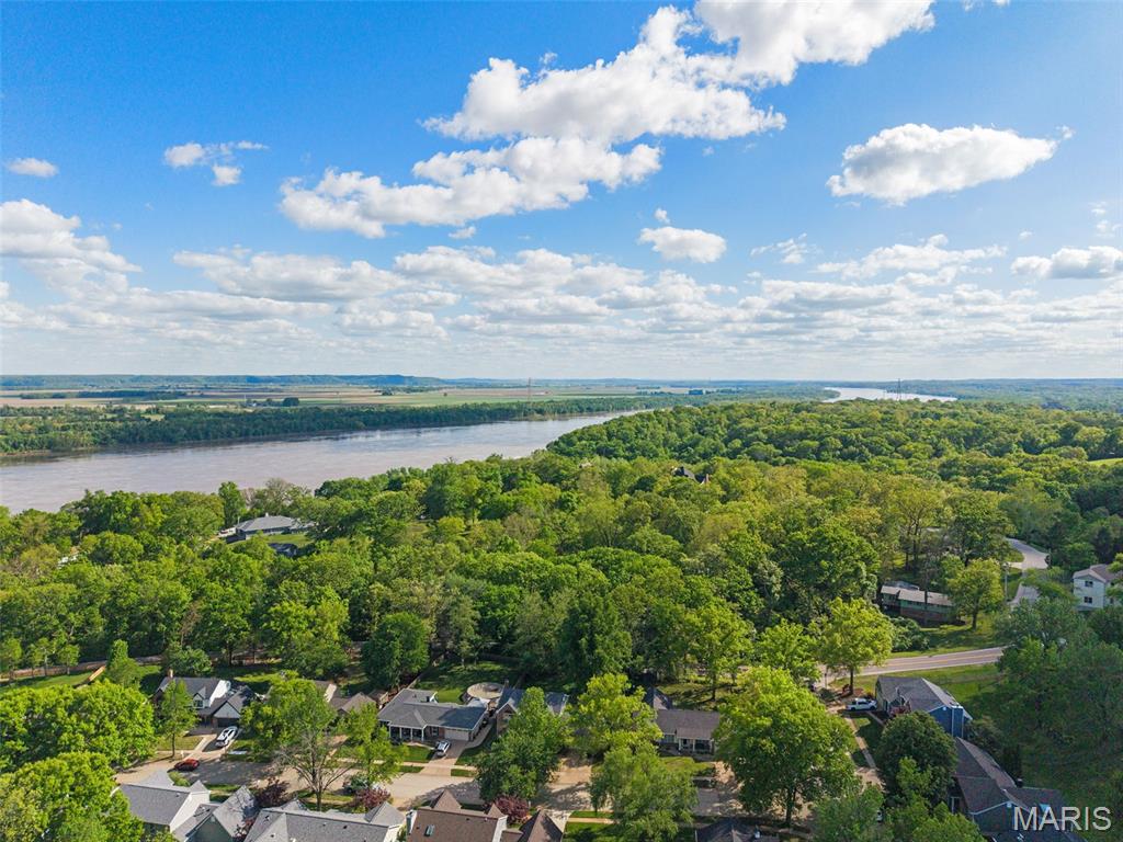 2902 Piney Pointe Drive