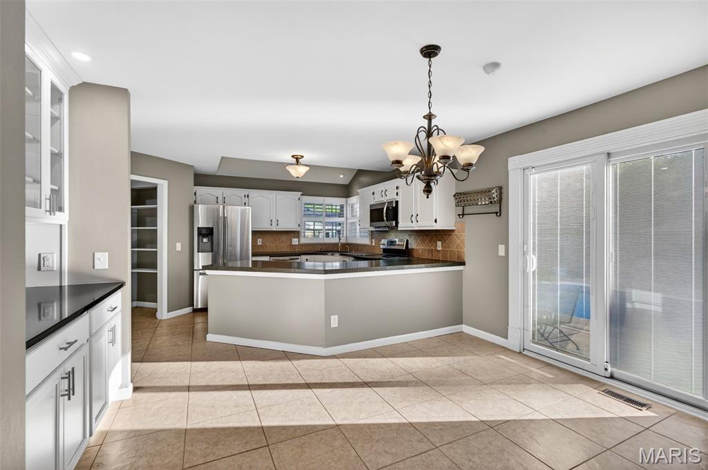 2902 Piney Pointe Drive