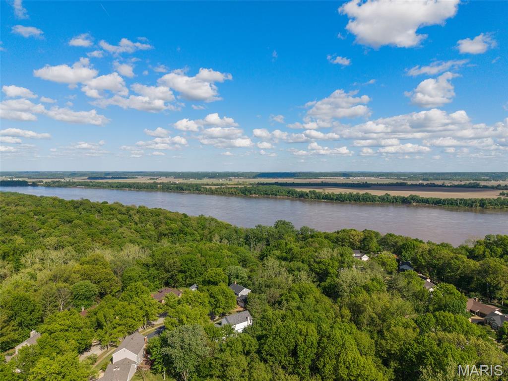 2902 Piney Pointe Drive