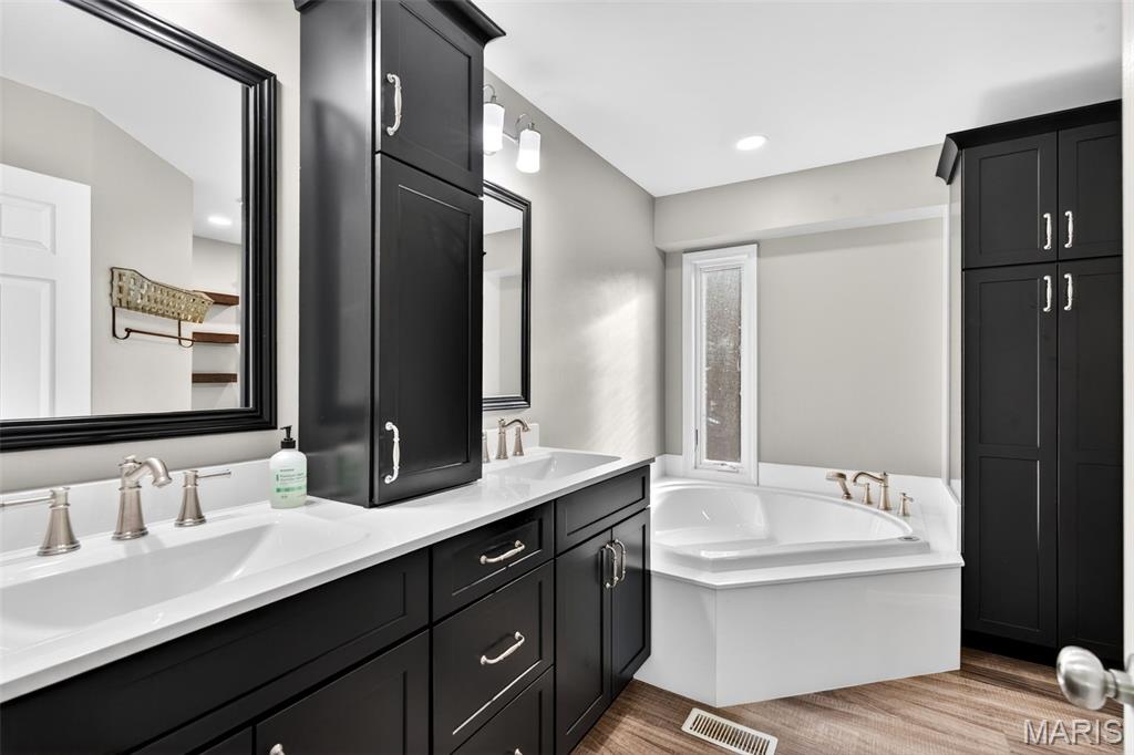 2902 Piney Pointe Drive