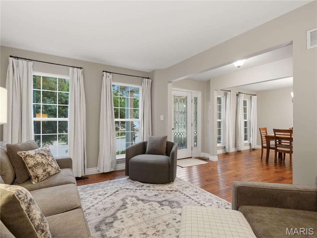 42 Clovercrest Court