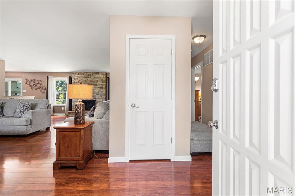 5863 Stonehorse Court