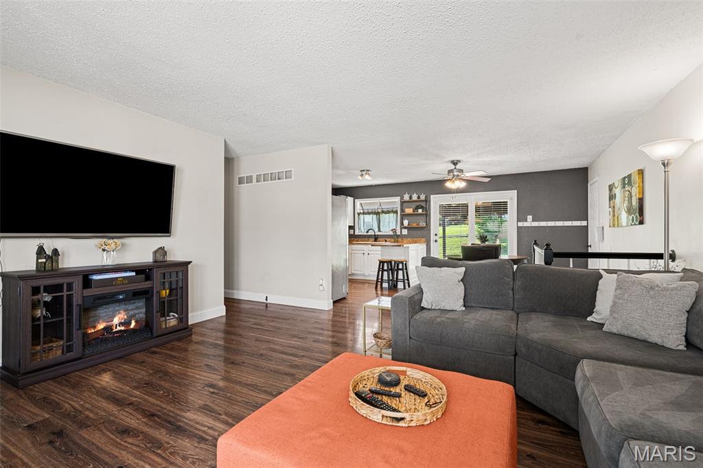 6339 Treehouse Trail