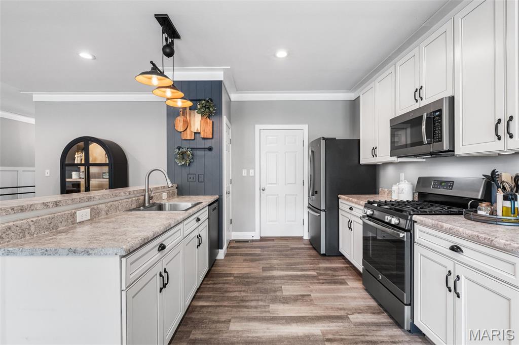 5020 Eagle Wing Court