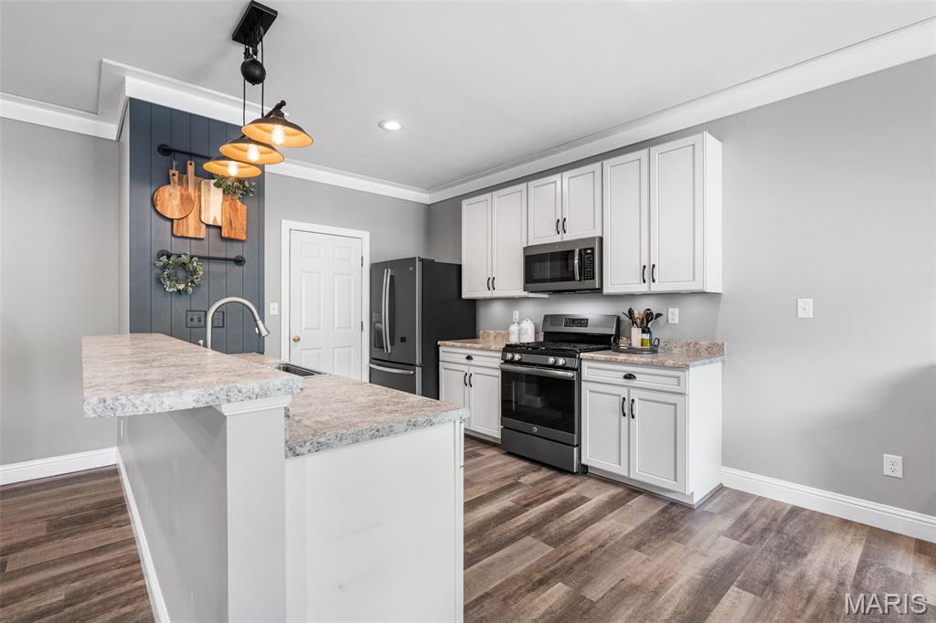 5020 Eagle Wing Court