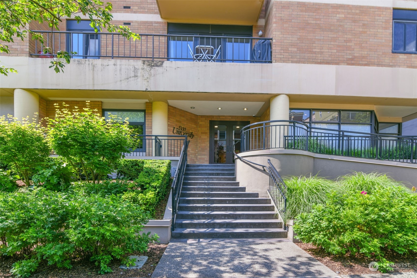 1300 University Street #7E