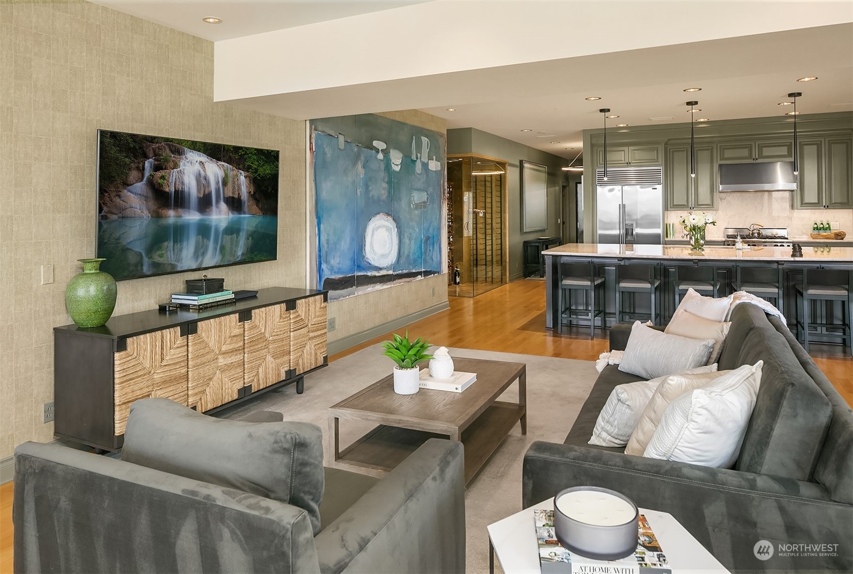 505 W Mercer Place #101