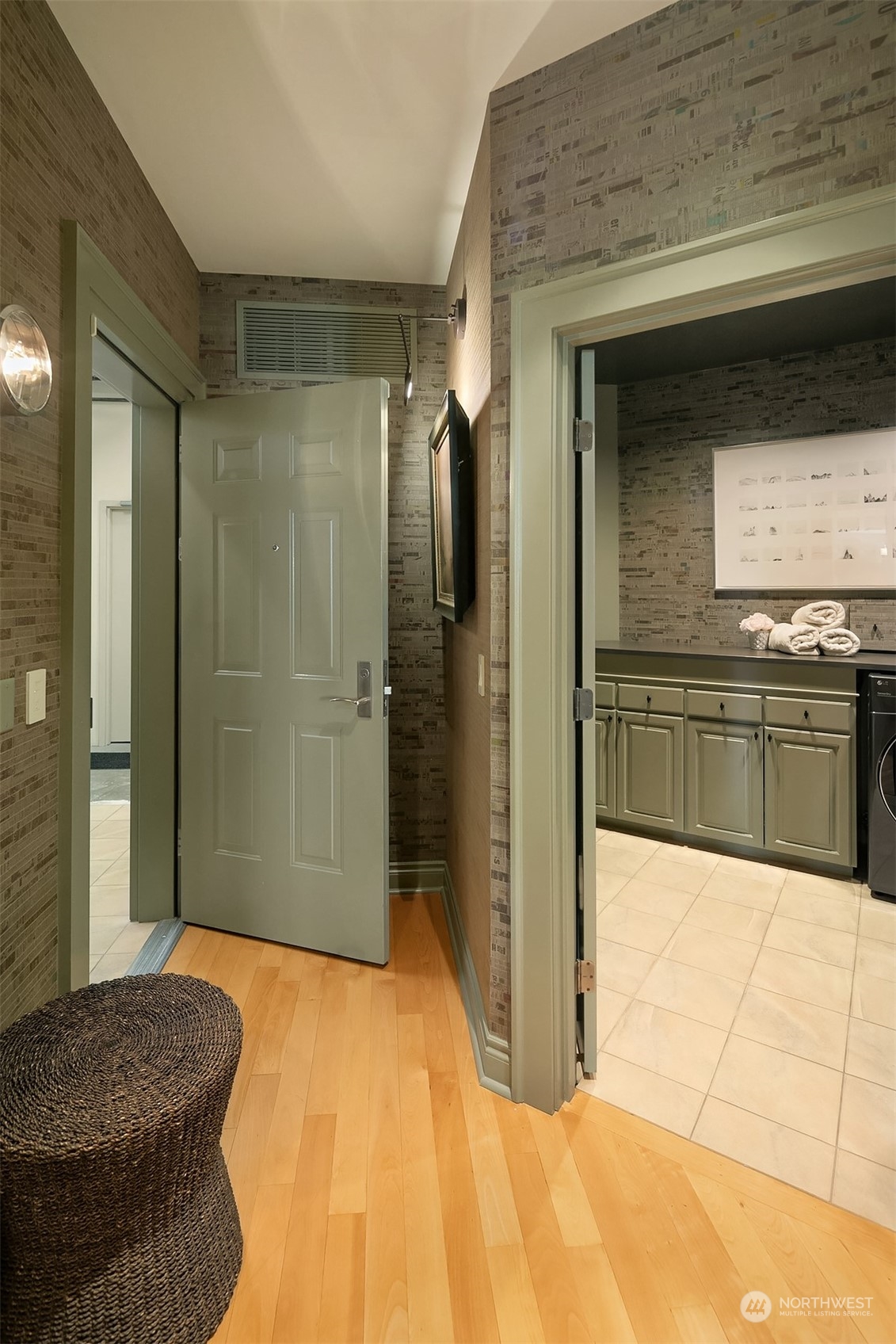 505 W Mercer Place #101