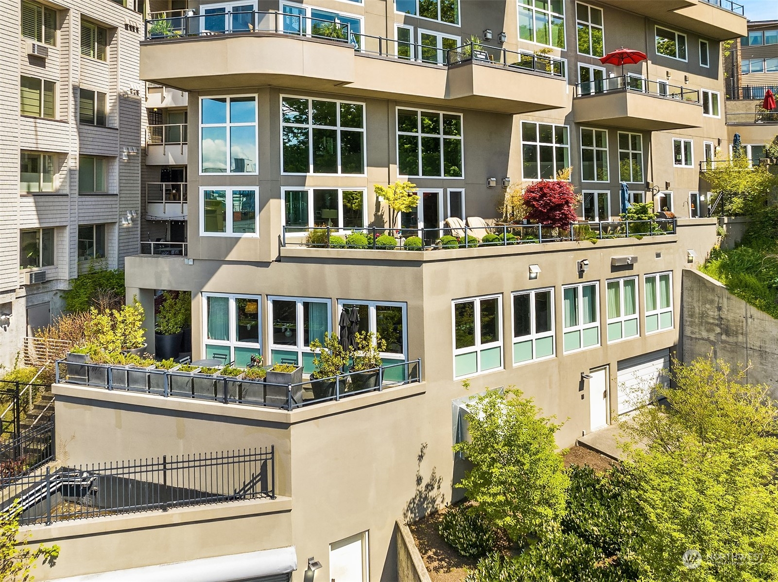 505 W Mercer Place #101