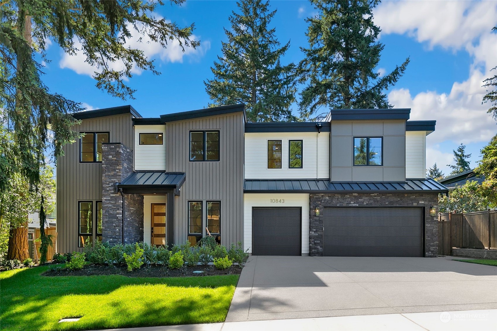 10843 104th Avenue NE