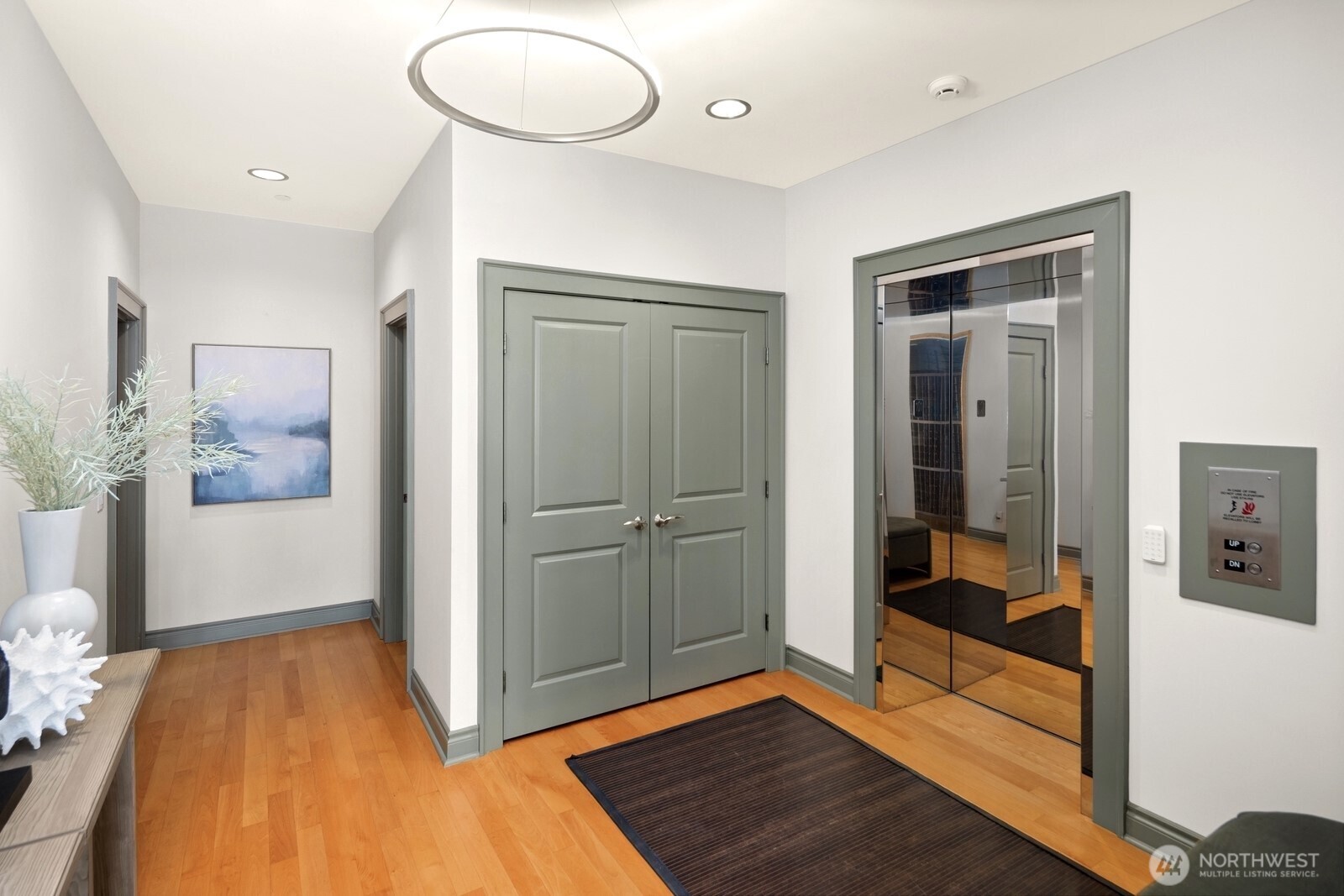 505 W Mercer Place Unit: #101