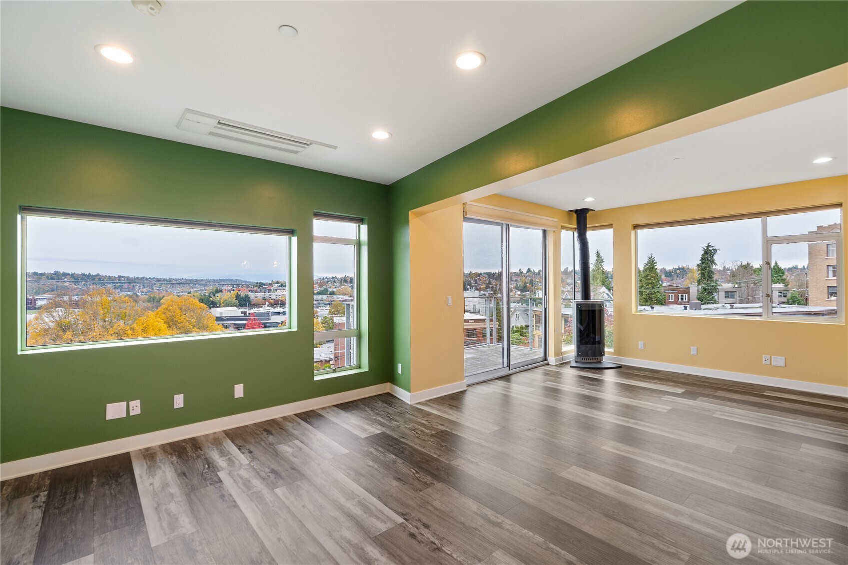 2731 Boylston Avenue E Unit: 300