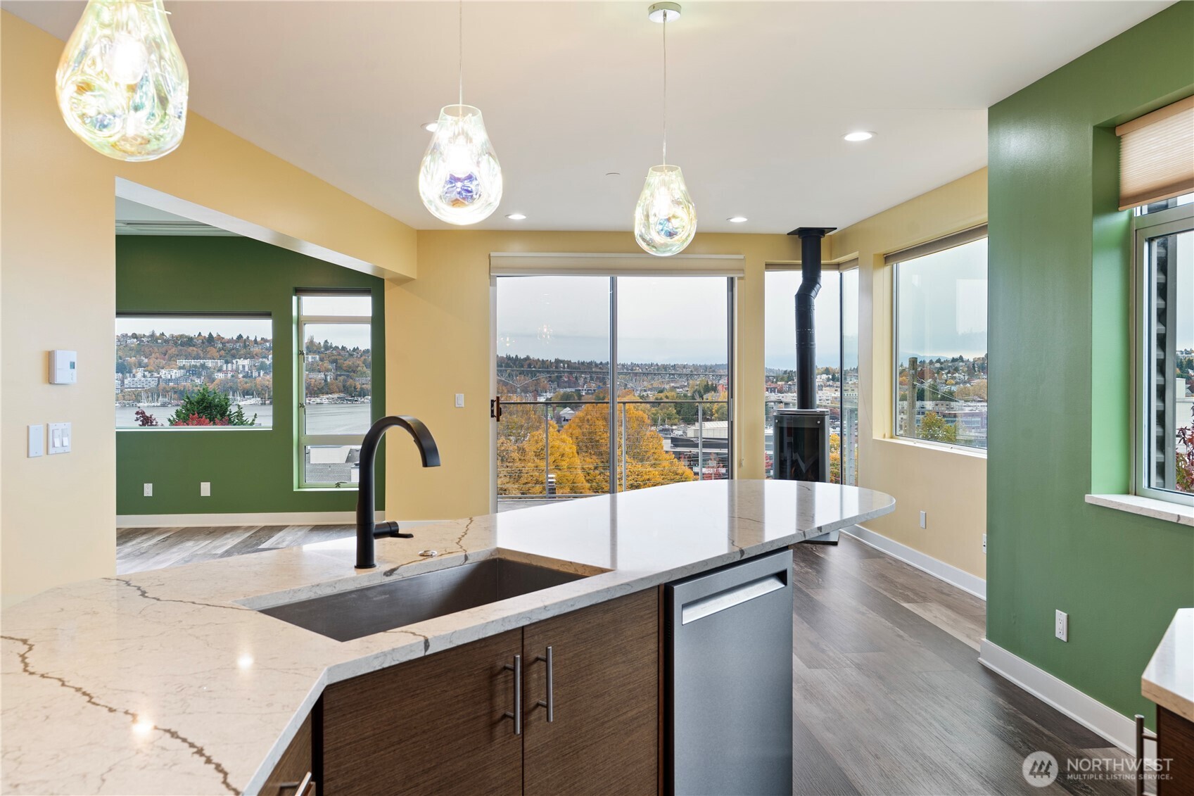 2731 Boylston Avenue E Unit: 300
