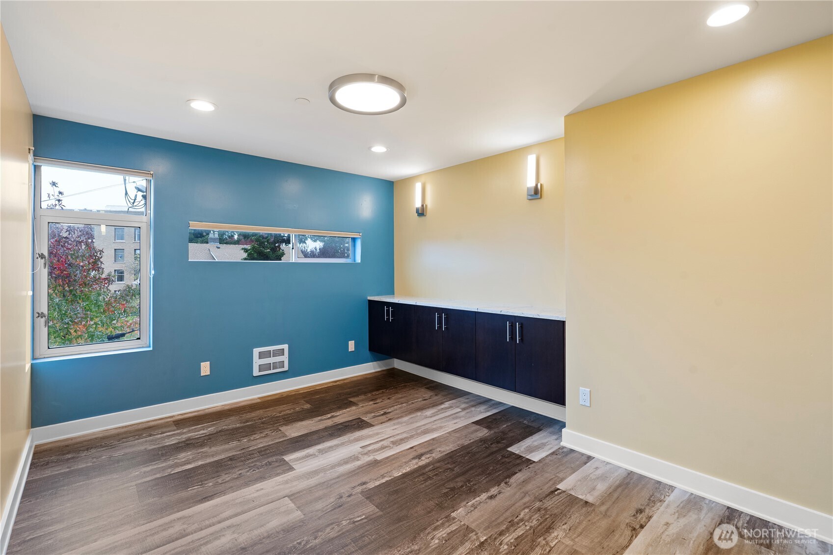 2731 Boylston Avenue E Unit: 300