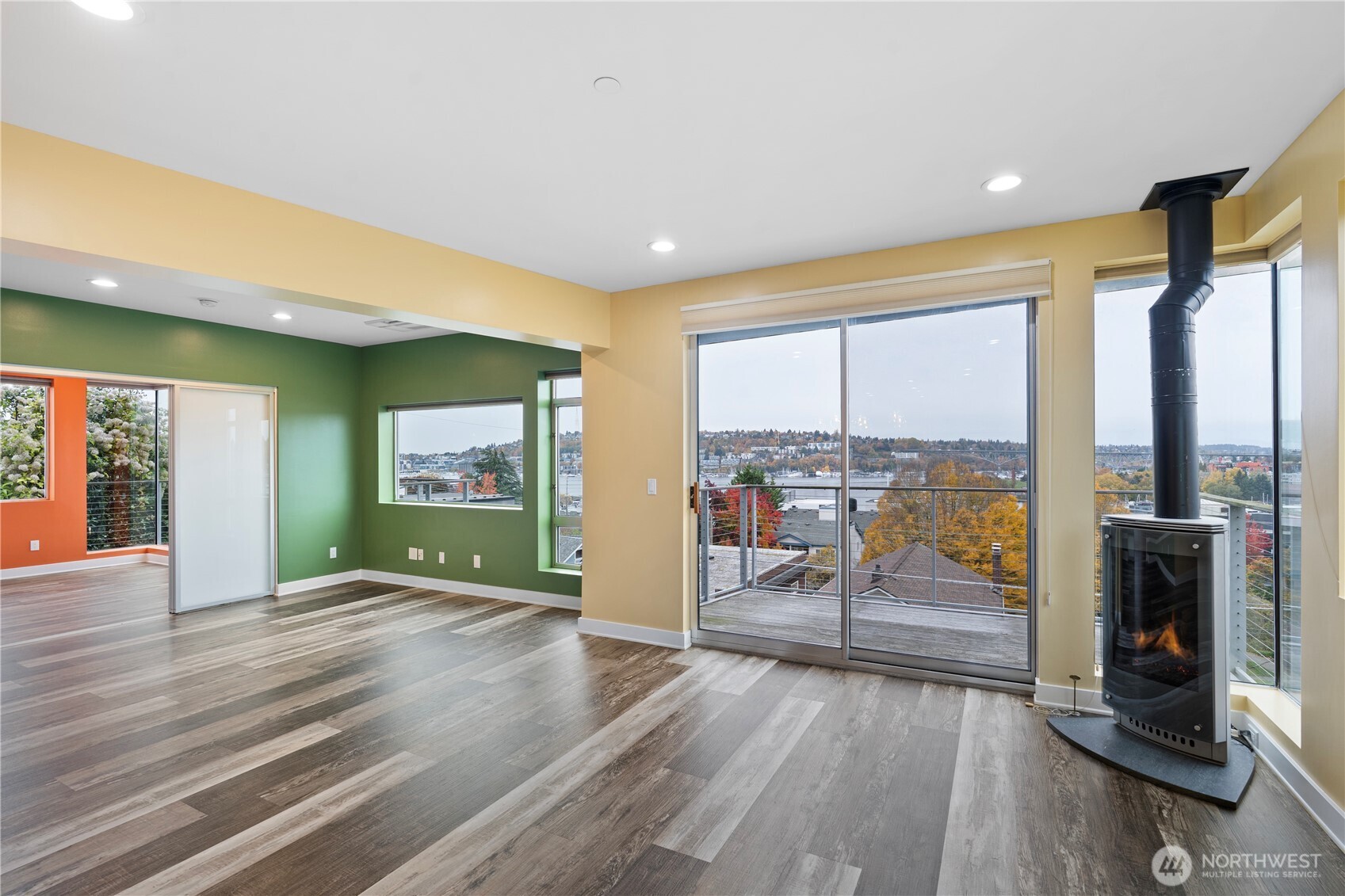 2731 Boylston Avenue E Unit: 300