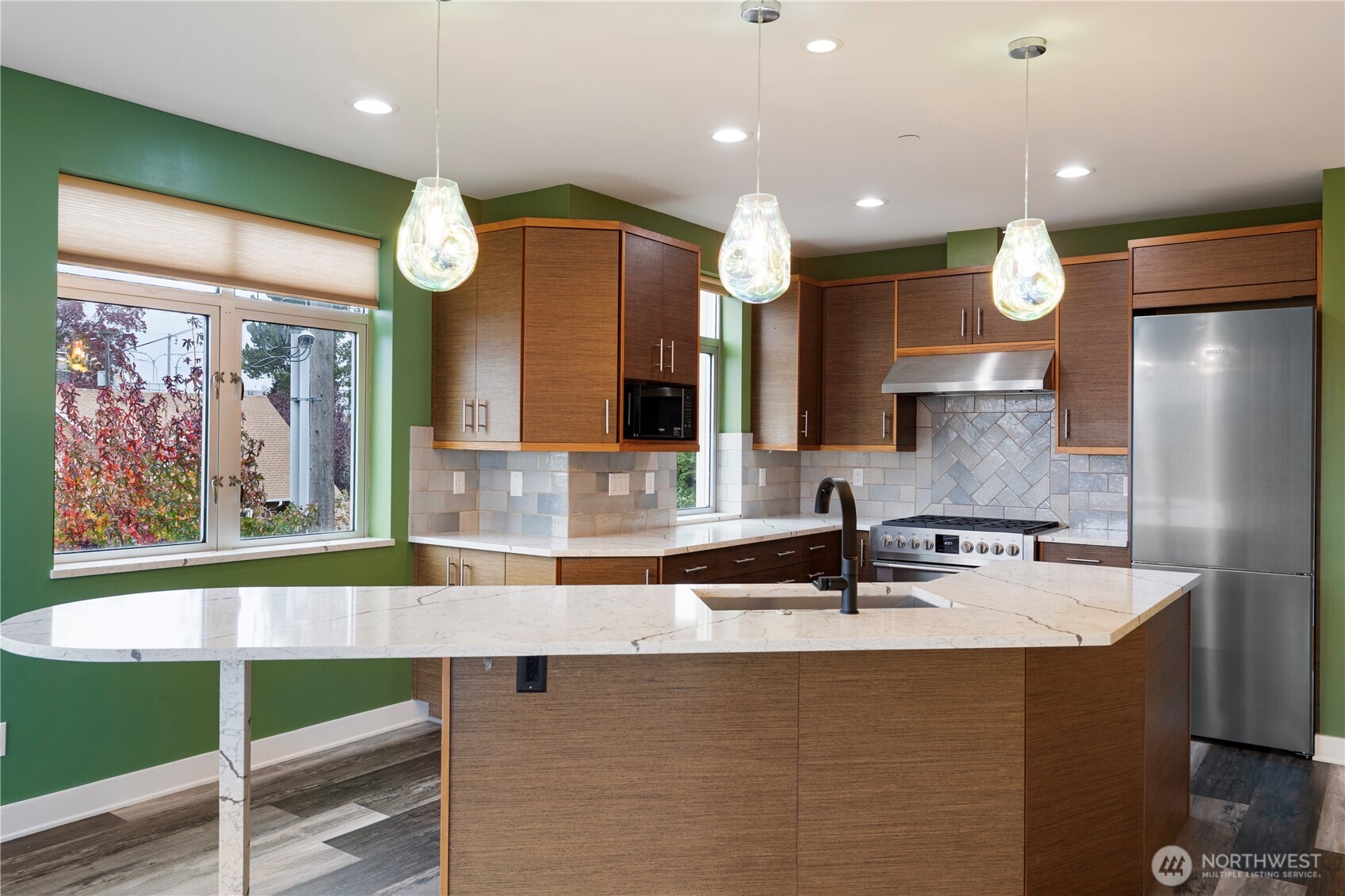 2731 Boylston Avenue E Unit: 300