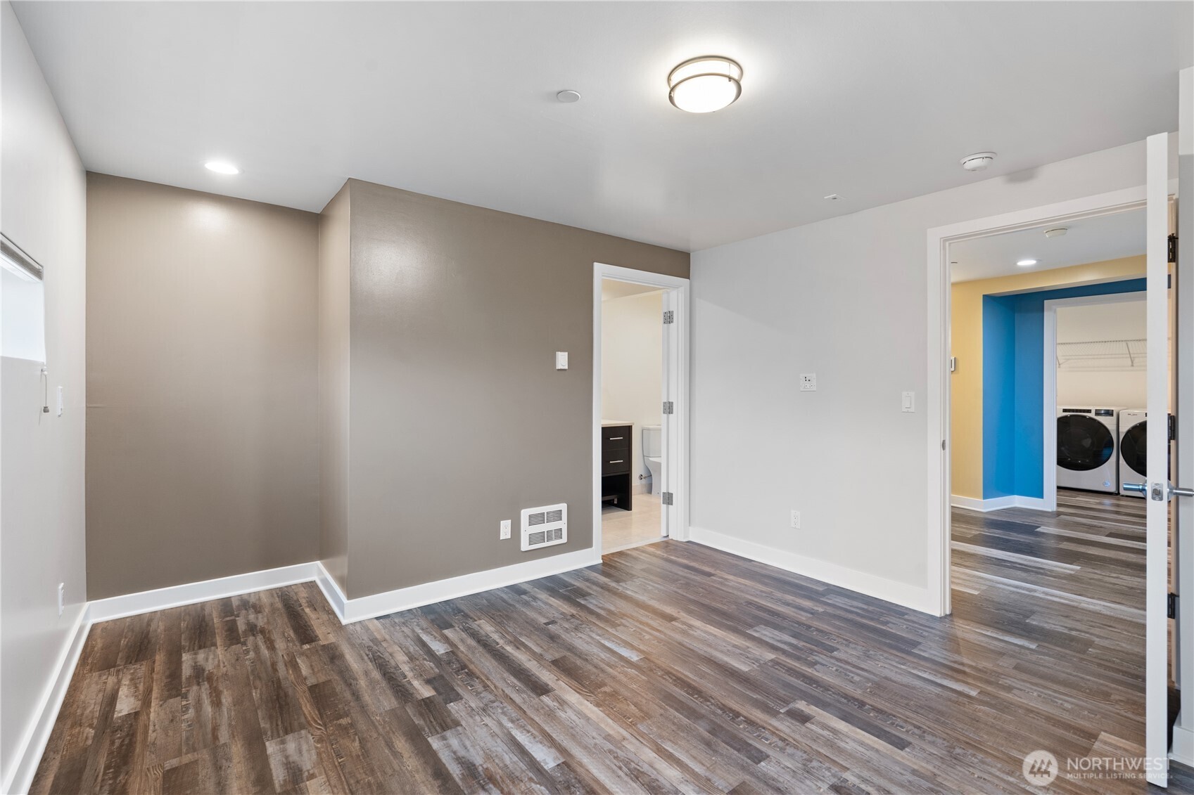 2731 Boylston Avenue E Unit: 300